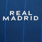 Camiseta-deportiva-azul-con-estampado-del-equipo-Real-Madrid-para-niño-104796830