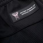 Short-deportivo-negro-con-estampado-del-equipo-Inter-Miami-CF-para-niño-104796737