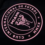 Camiseta-deportiva-negra-con-estampado-del-equipo-Inter-Miami-CF-para-niño-104796744