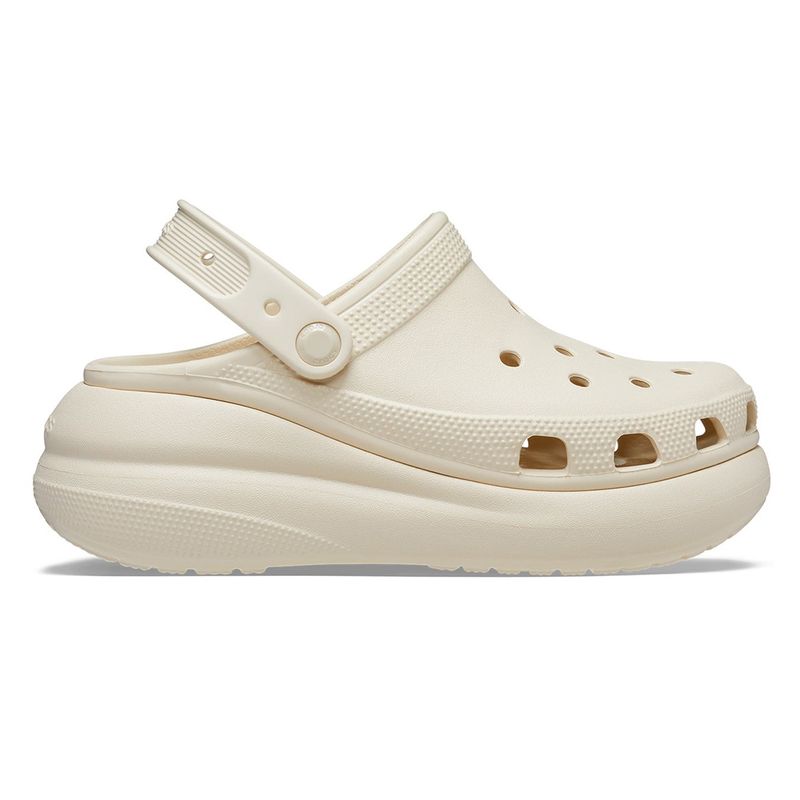 104805126-Crocs-Crush-Clog-color-beige-para-mujer