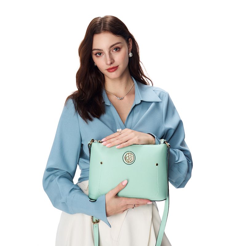 104814517-Cartera-crossbody-H-Co-color-verde-para-mujer
