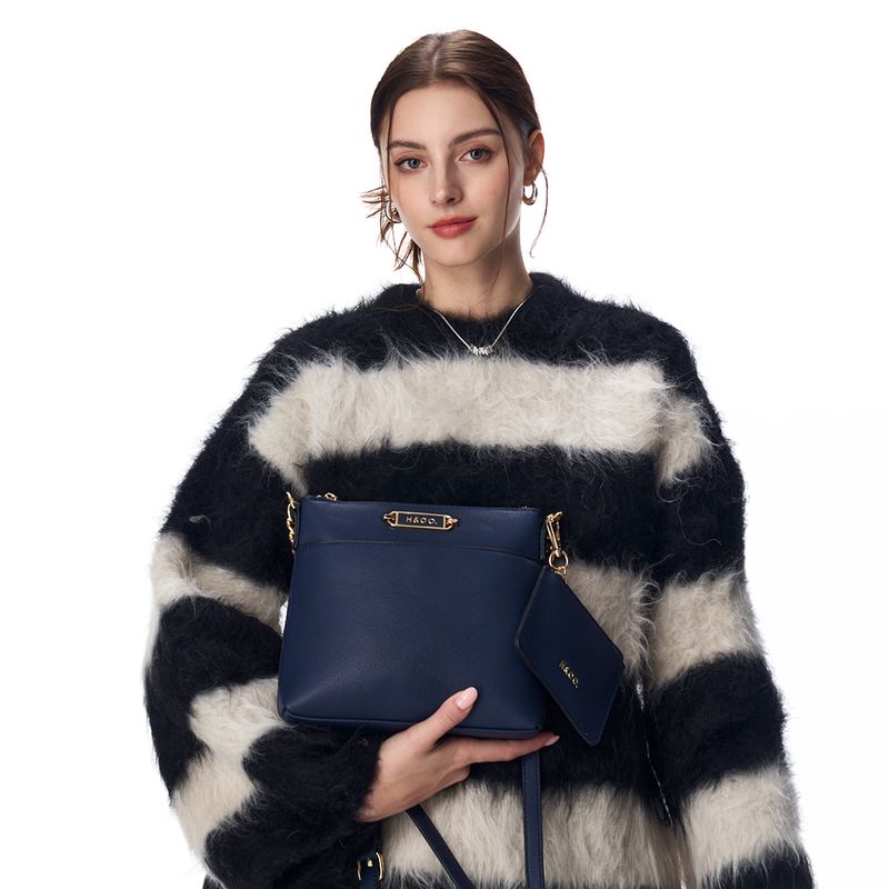 104814531-Cartera-crossbody-H-Co-azul-para-mujer