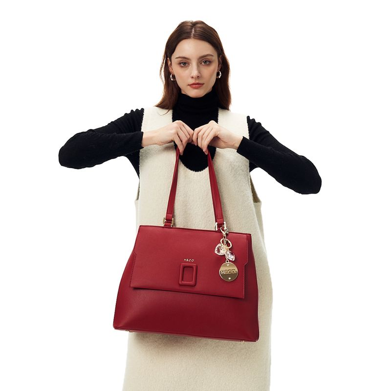104815391-Cartera-satchel-H-Co-Milvi-color-rojo-para-mujer