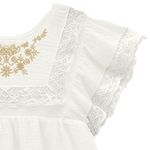 104824097-Vestido-blanco-con-bordado-para-niña
