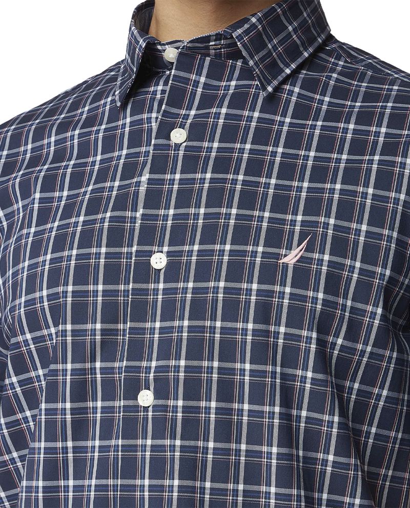 104818632-Camisa-casual-Nautica-regular-fit-azul-navy-cuadriculada-para-hombre