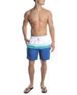 104806866-Calzoneta-de-baño-Izod-color-block-para-hombre