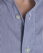 104783125-Camisa-casual-Dockers-azul-navy-rayada-para-hombre