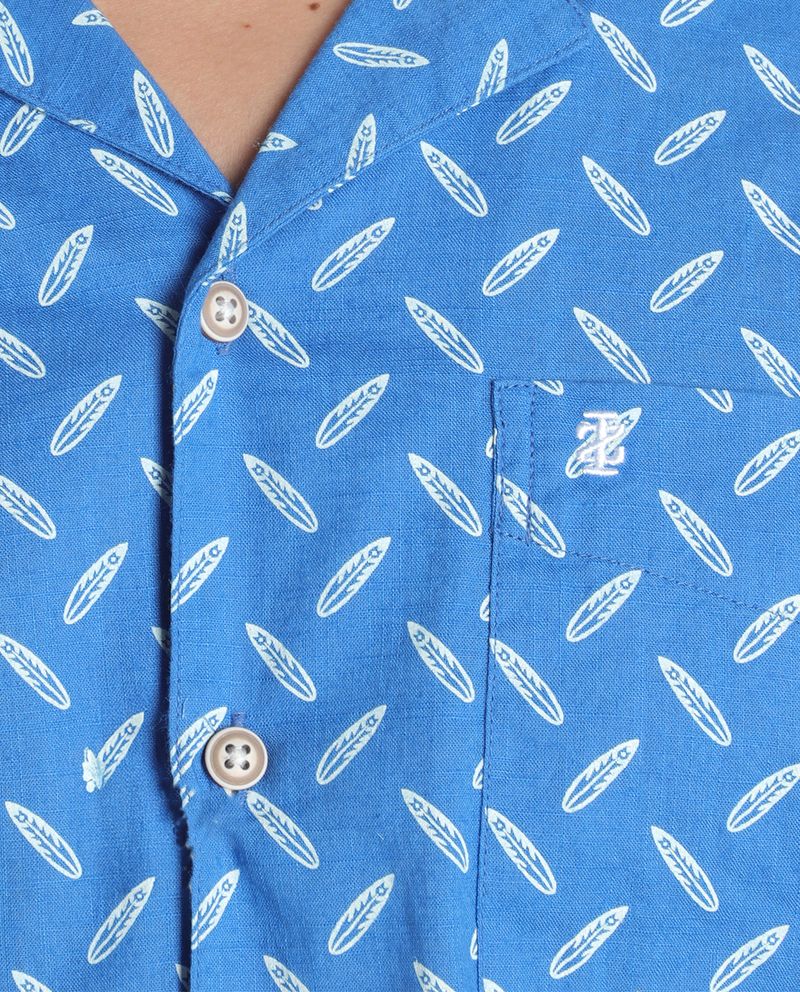 104806800-Camisa-casual-Izod-azul-mini-print-hojas-para-hombre