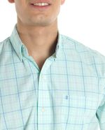 104806824-Camisa-casual-Izod-verde-claro-cuadriculada-para-hombre