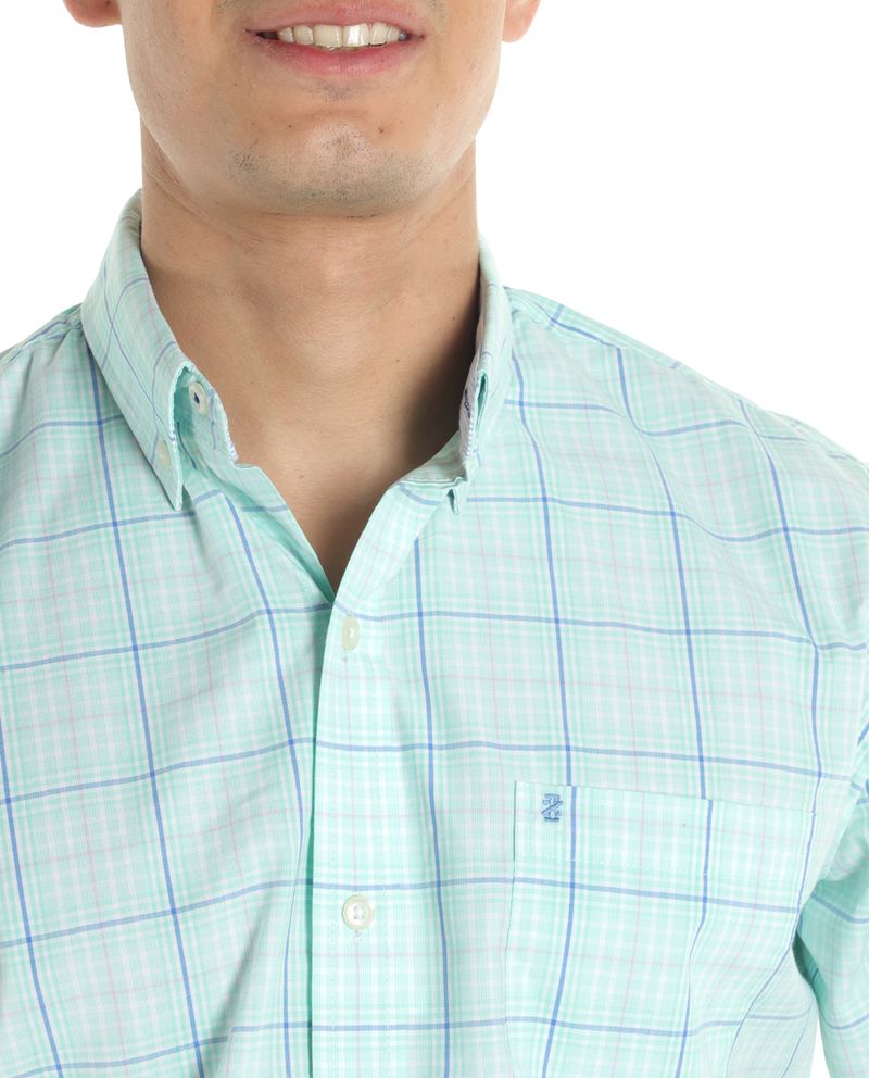 104806824-Camisa-casual-Izod-verde-claro-cuadriculada-para-hombre