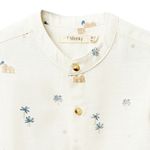 104829887-Camisa-blanca-con-estampado-para-bebe-niño