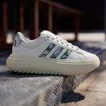 104835052-Zapato-casual-Adidas-Grand-Court-color-blanco-para-mujer