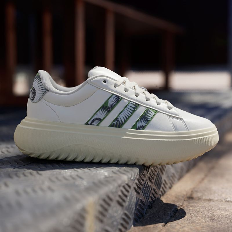 104835052-Zapato-casual-Adidas-Grand-Court-color-blanco-para-mujer