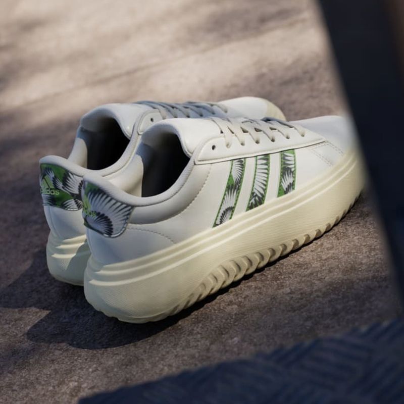 104835052-Zapato-casual-Adidas-Grand-Court-color-blanco-para-mujer
