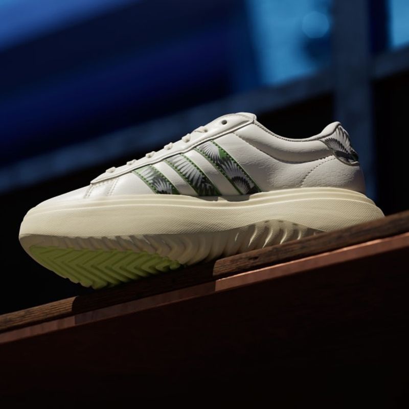 104835052-Zapato-casual-Adidas-Grand-Court-color-blanco-para-mujer