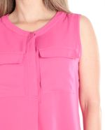 104828467-Blusa-Sabrina-casual-rosada-sin-mangas-para-mujer