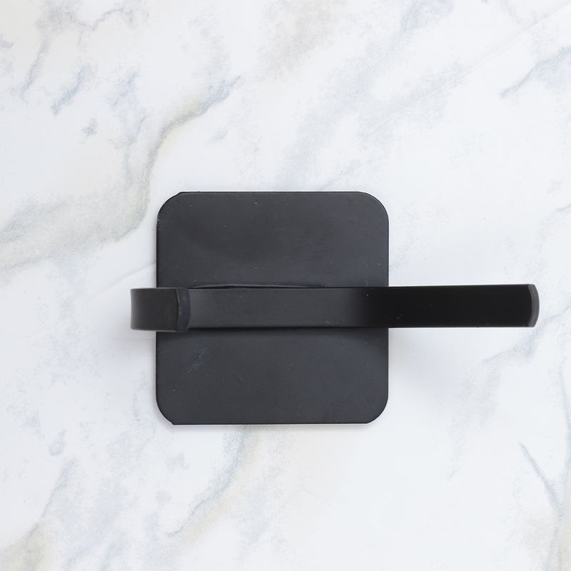 104728206-Gancho-adhesivo-para-baño-negro-4.5x7.5cm
