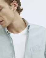 104835371-Camisa-oxford-Sfera-regular-fit-turquesa-solida-para-hombre