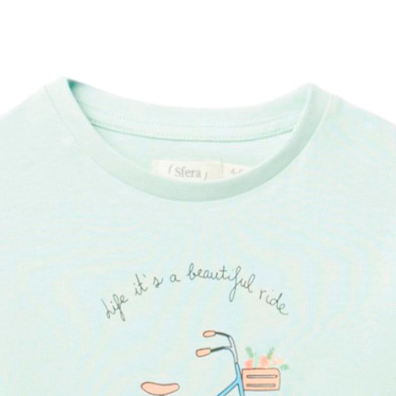 Blusa-verde-con-estampado-para-niña-104831729