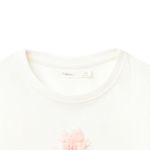 Blusa-blanca-con-textura-para-niña-104831996