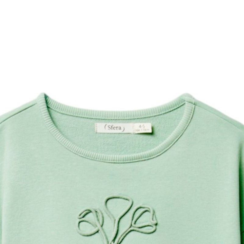 Sueter-verde-bordado-para-niña-104832004