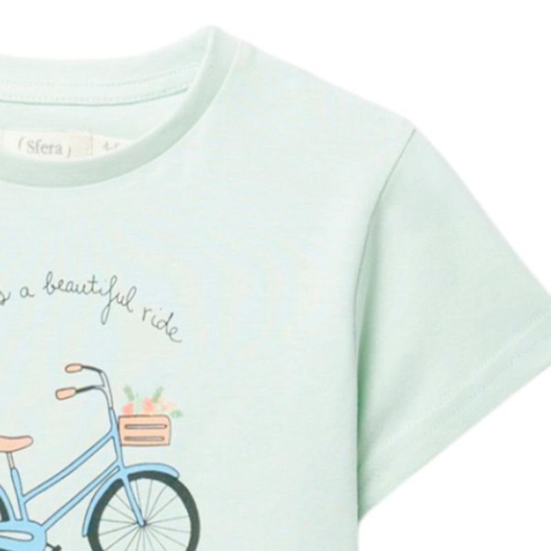 Blusa-verde-con-estampado-para-niña-104831732