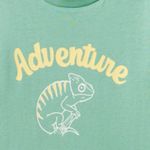 Camiseta-verde-con-estampado-para-niño-104834059
