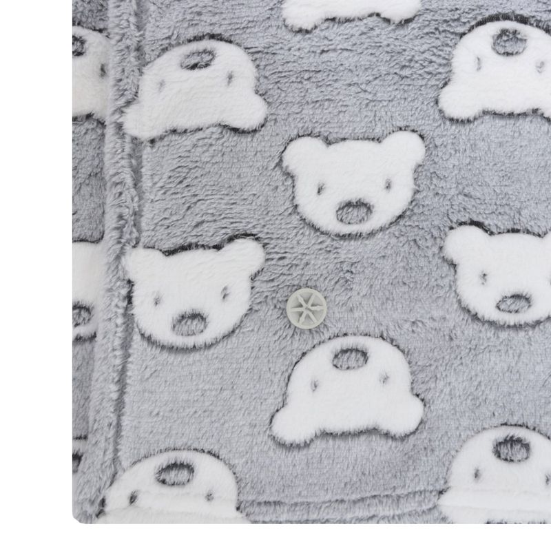 Frazada-gris-con-almohada-media-luna-para-bebe-niño