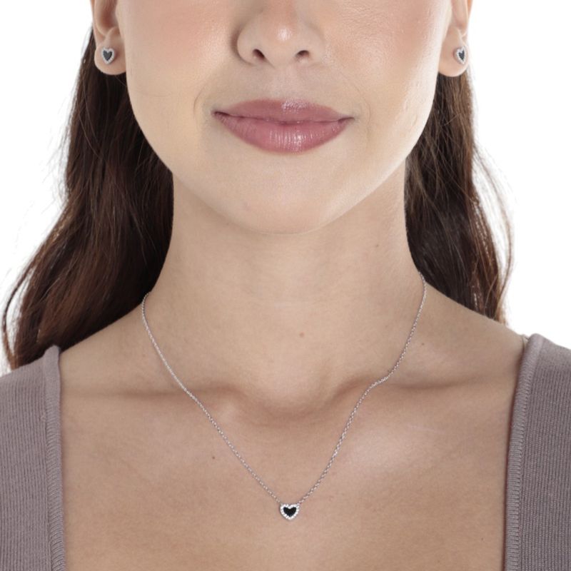 104809809-Set-de-aretes-y-cadena-con-dije-de-plata-para-mujer