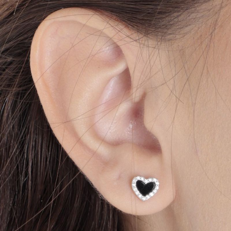 104809809-Set-de-aretes-y-cadena-con-dije-de-plata-para-mujer