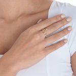 104809883-Anillo-de-plata-con-baño-de-oro-para-mujer