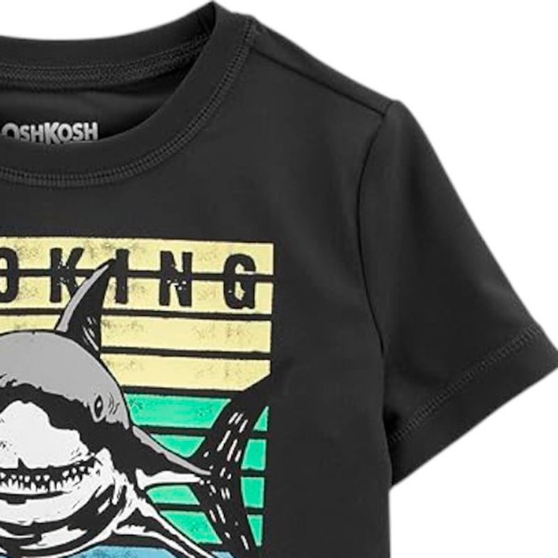 Camisa-negra-con-estampado-para-niño-104814753
