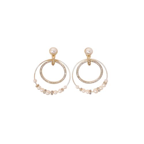 Aretes largos dorados para mujer