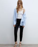 104832342-Pantalon-Sfera-capri-negro-de-cintura-alta-para-mujer