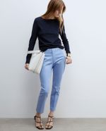 104832354-Pantalon-Sfera-capri-celeste-de-cintura-alta-para-mujer
