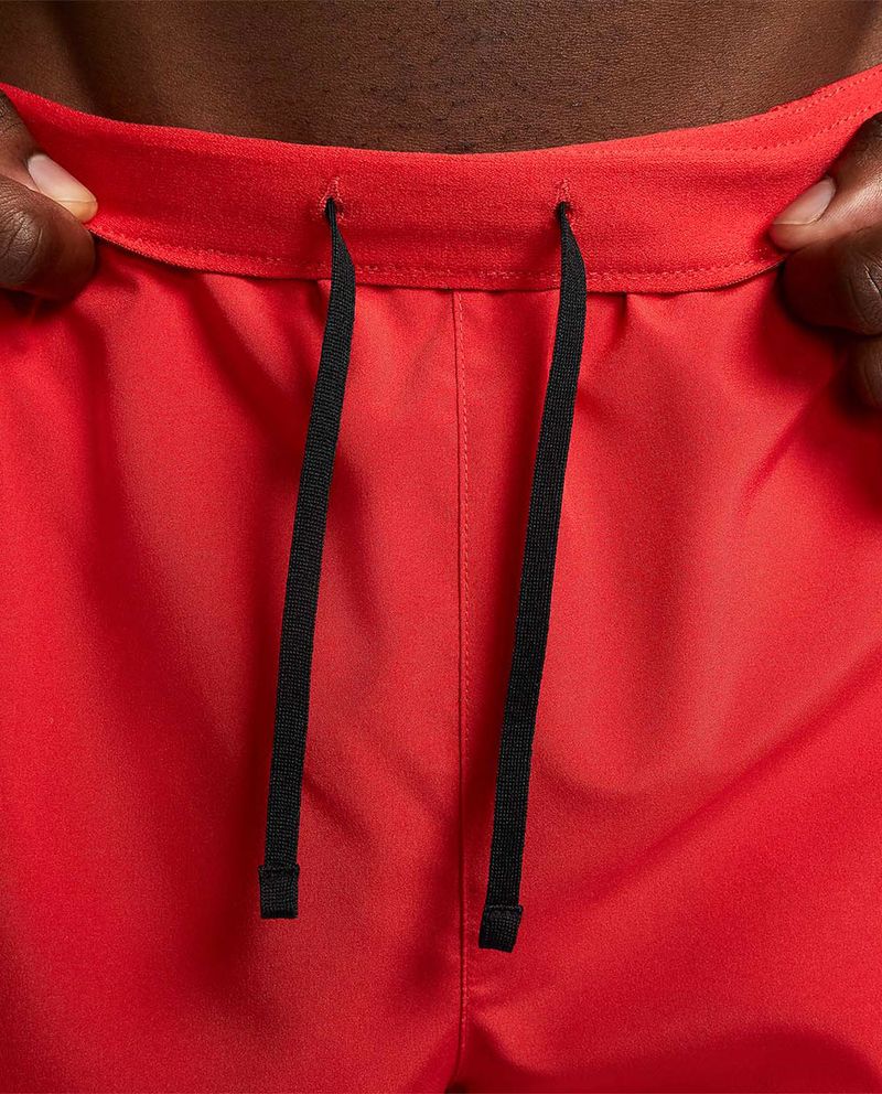 104836670-Short-deportivo-Nike-rojo-solido-para-hombre
