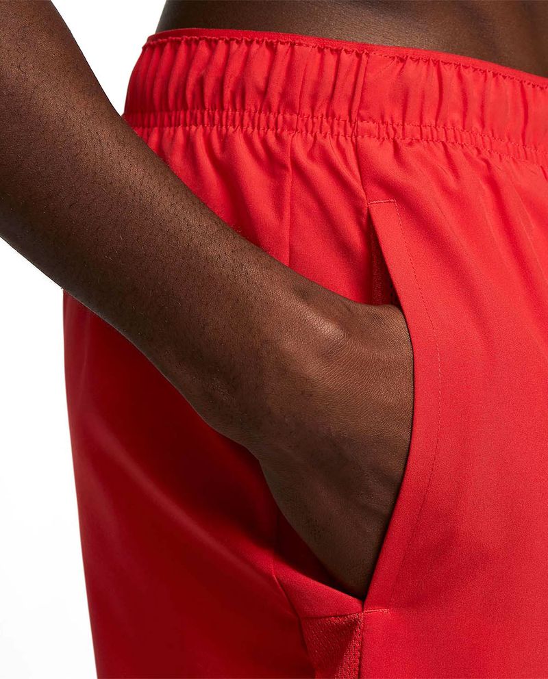 104836670-Short-deportivo-Nike-rojo-solido-para-hombre