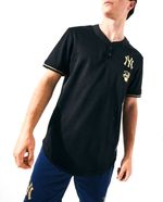 104800249-Camiseta-deportiva-47-negra-estampada-New-York-Yankees-para-hombre