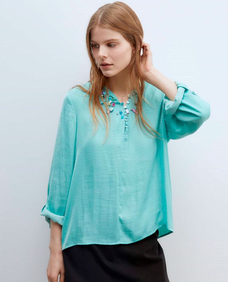 104832427-Blusa-Sfera-casual-celeste-manga-larga-para-mujer