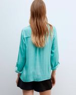 104832427-Blusa-Sfera-casual-celeste-manga-larga-para-mujer
