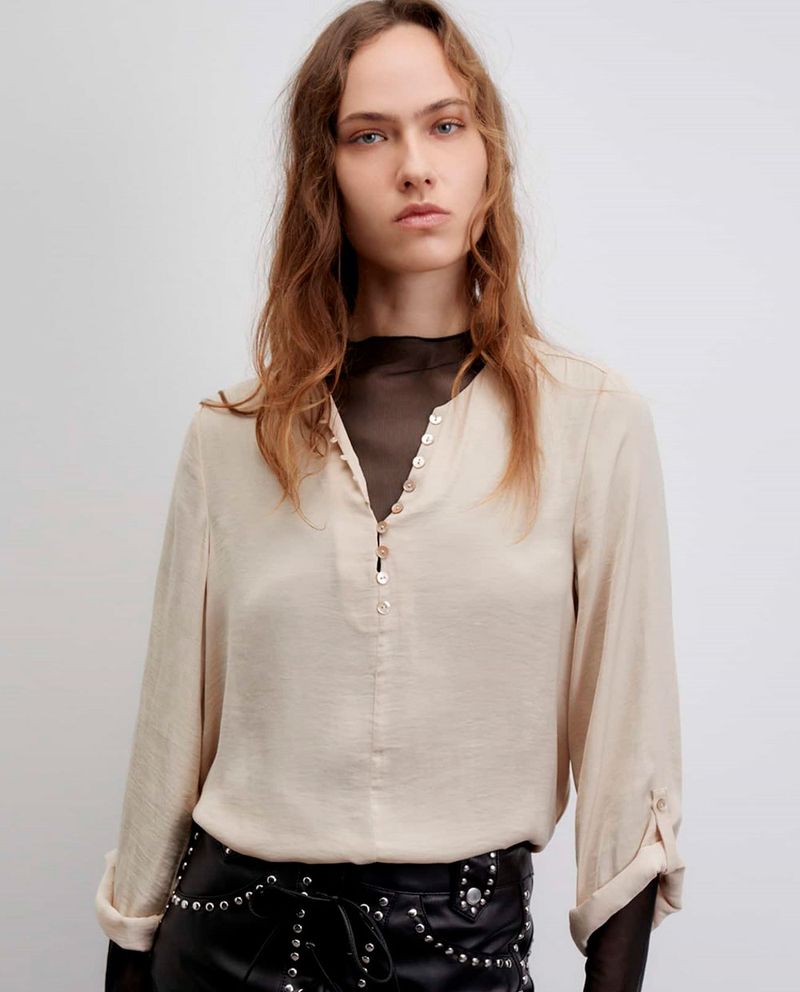 104832433-Blusa-Sfera-casual-beige-manga-larga-para-mujer