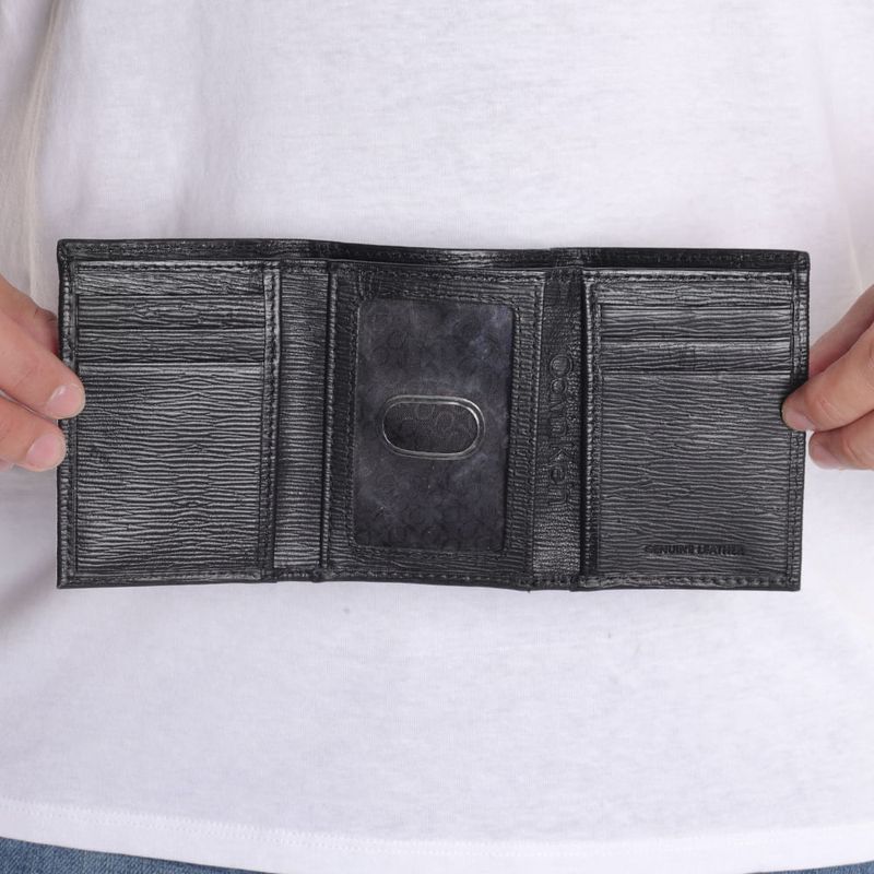 104759033-Billetera-trifold-Calvin-Klein-negra-texturizada-para-hombre-