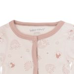 Pijama-rosada-con-estampado-de-corazones-para-bebe-niña-104803130