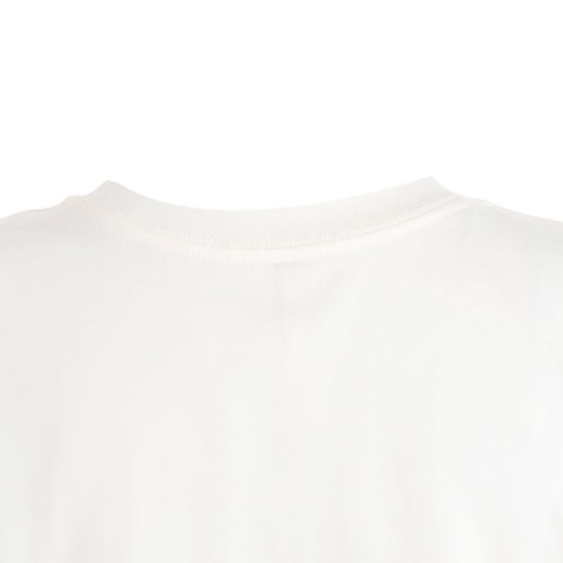 Blusa-blanca-con-estampado-para-niña-104793586