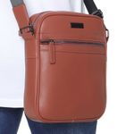 104452789-Bolso-crossbody-Unexpected-cafe-para-hombre