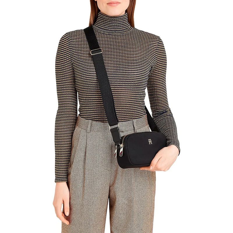 104837492-Cartera-crossbody-Tommy-Hilfiger-negra-para-mujer