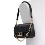 104837763-Cartera-satchel-Aldo-color-negro-para-mujer