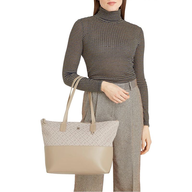 104837494-Cartera-tote-Tommy-Hilfiger-color-beige-para-mujer