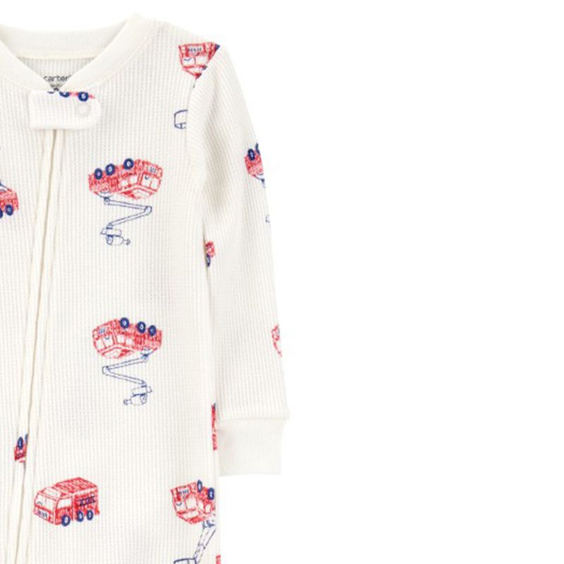Pijama-blanca-con-estampado-para-bebe-niño-104846302