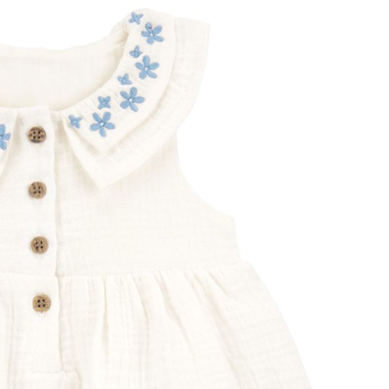 Vestido-blanco-con-bordado-para-bebe-niña-104846320